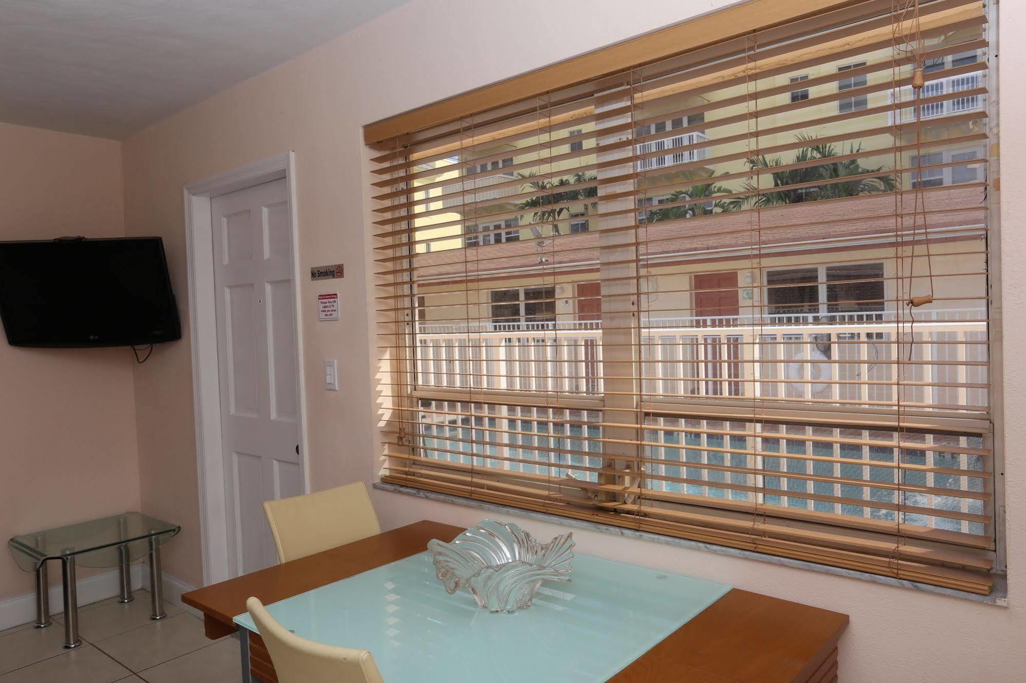 Lauderdale Villas By The Sea Exterior photo